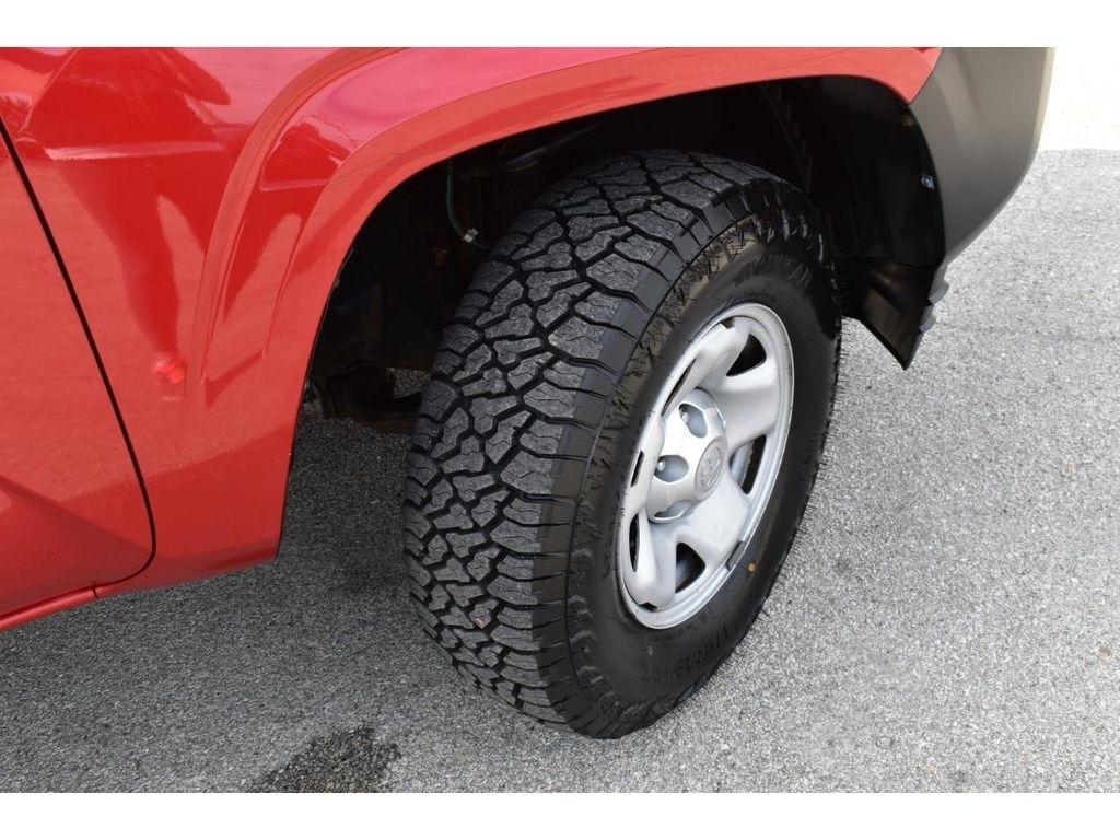 Toyota Tacoma SR5 Access Cab I4 6AT 4WD 2017