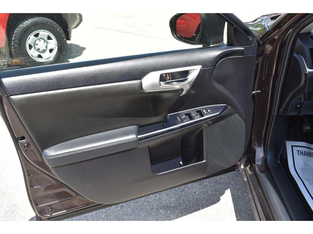 Lexus CT 200h Premium 2011
