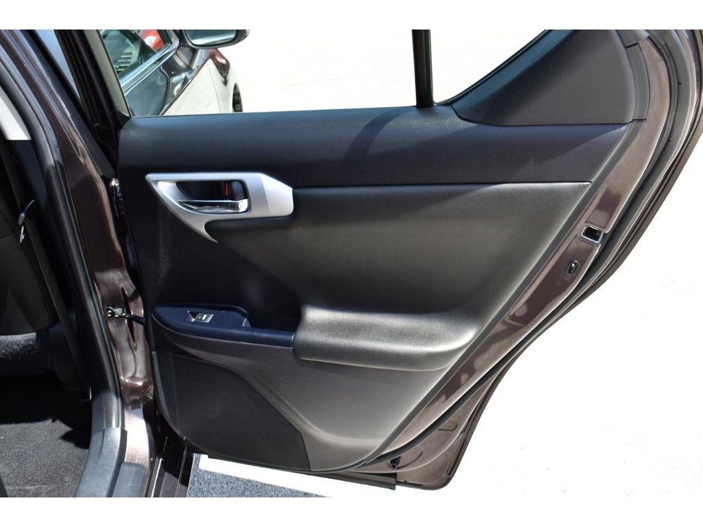 Lexus CT 200h Premium 2011