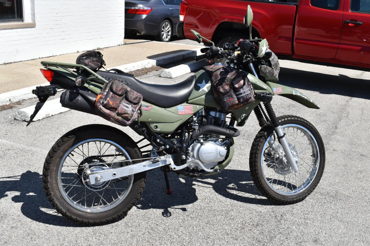 Honda XR150L  2023