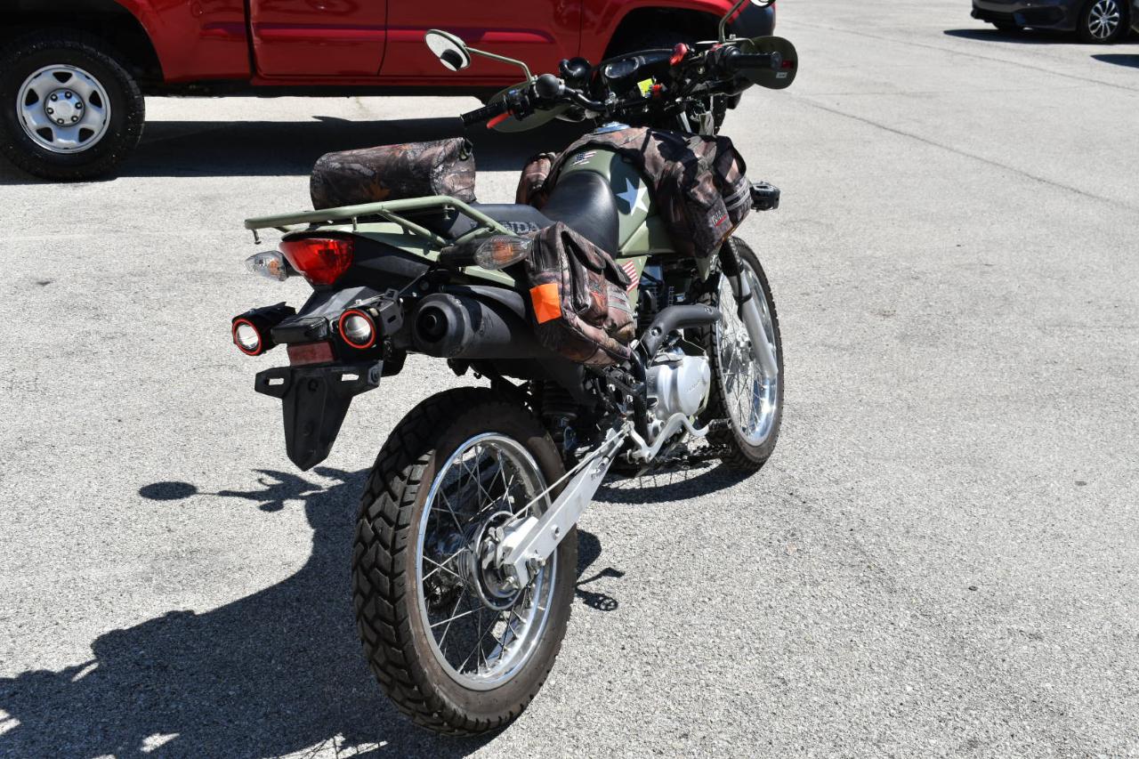 Honda XR150L  2023