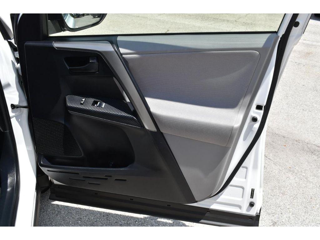 Toyota RAV4 XLE AWD 2013