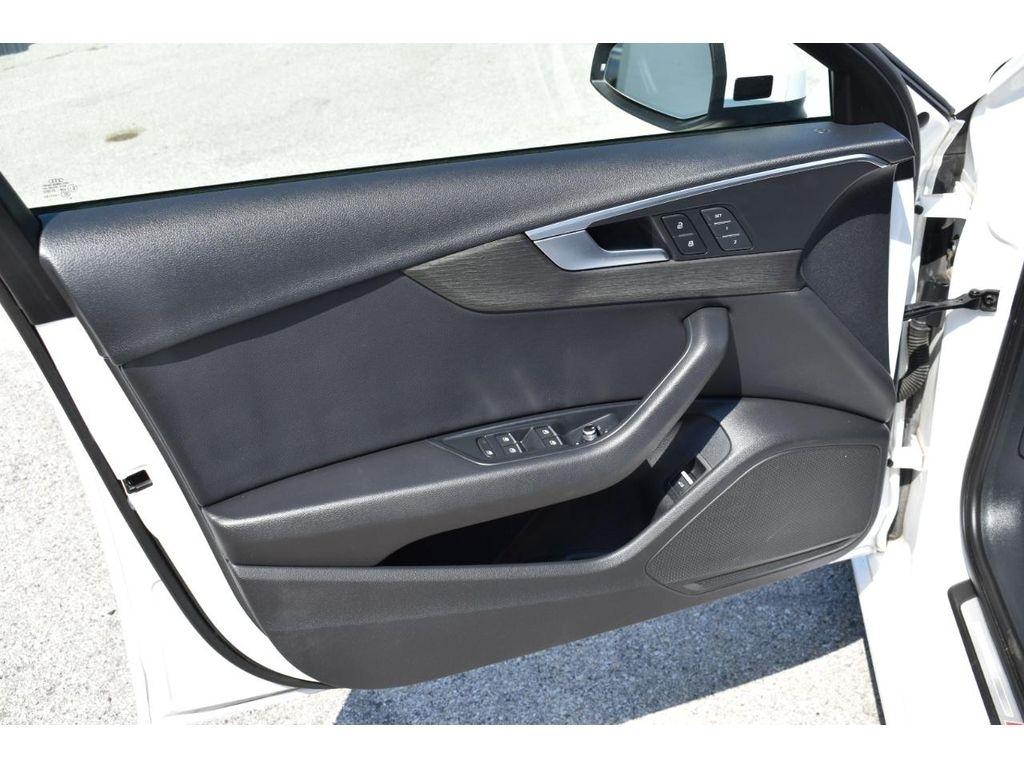 Audi A4 2.0 TFSI Premium quattro 7A 2019