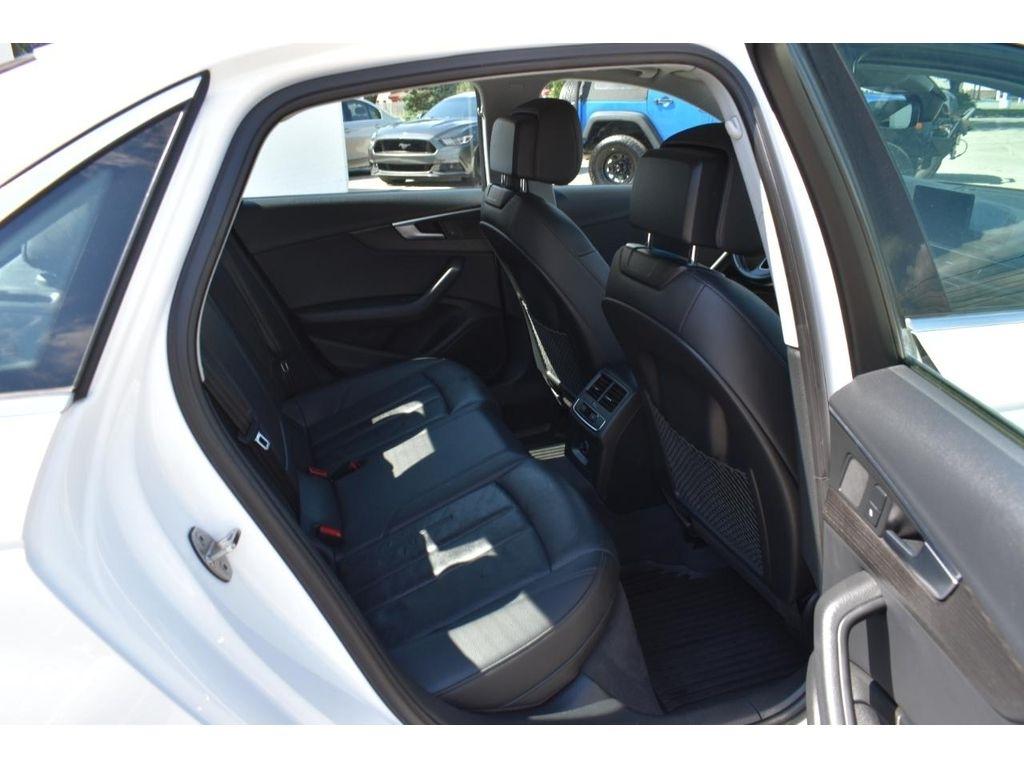 Audi A4 2.0 TFSI Premium quattro 7A 2019