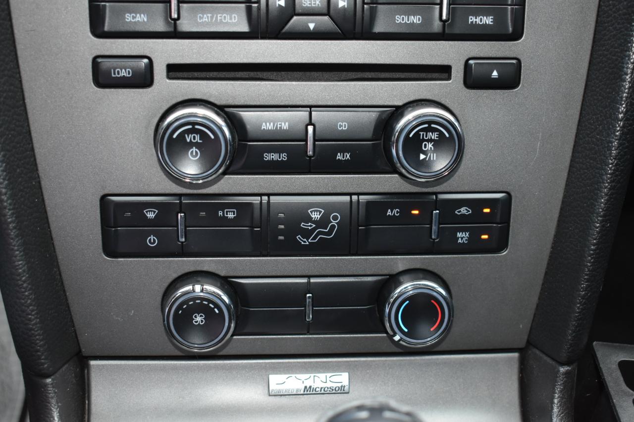 Ford Mustang GT Premium 2D Coupe 2013