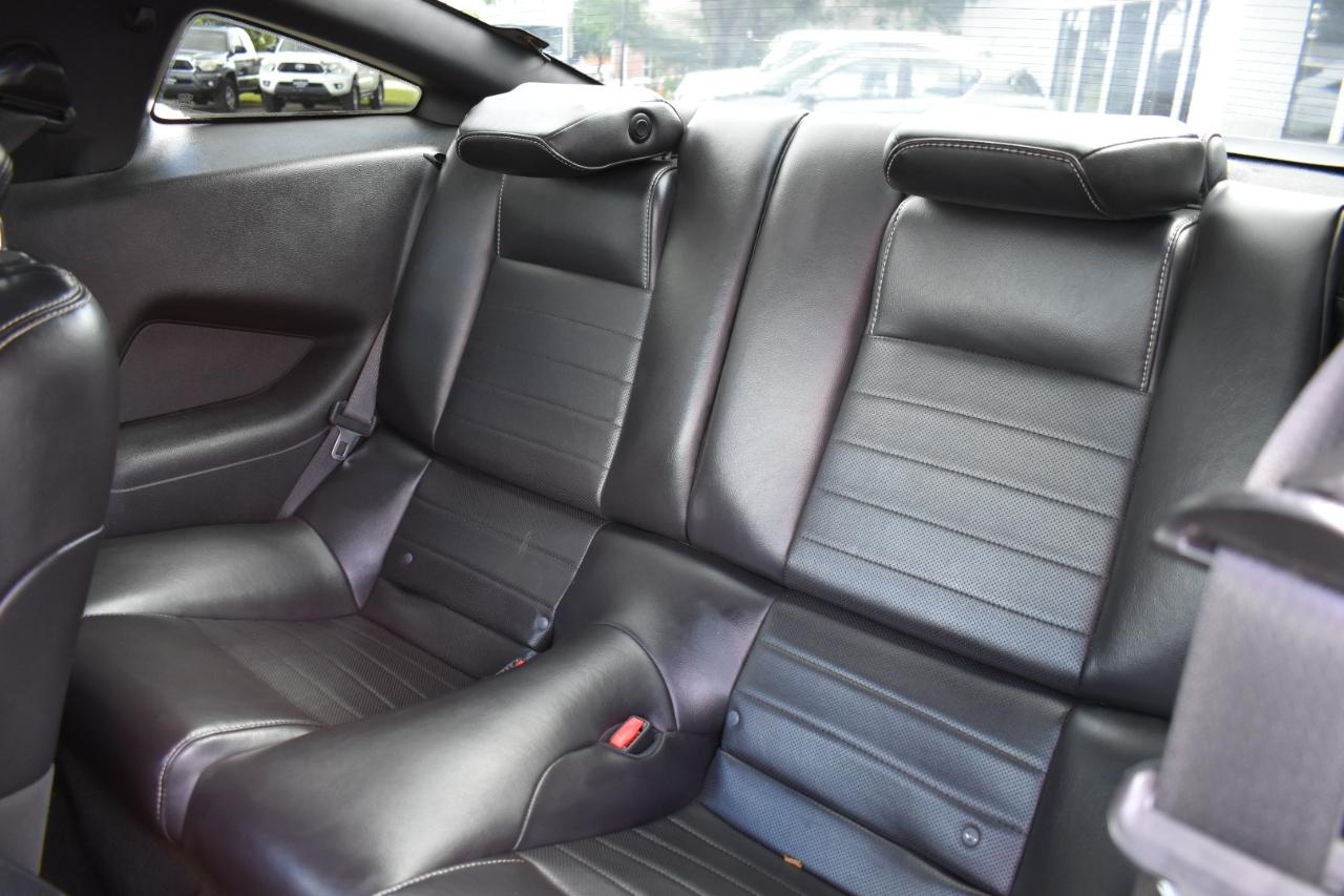 Ford Mustang GT Premium 2D Coupe 2013