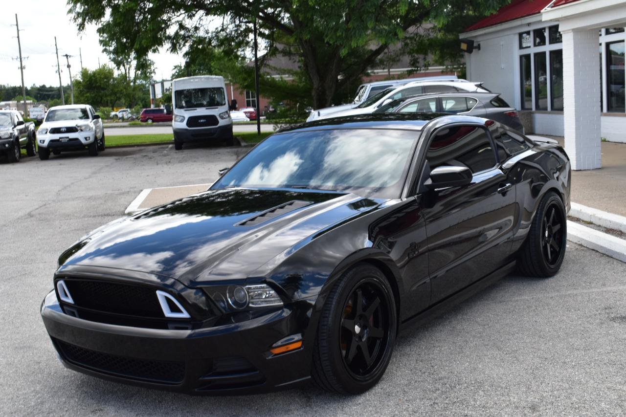 Ford Mustang GT Premium 2D Coupe 2013