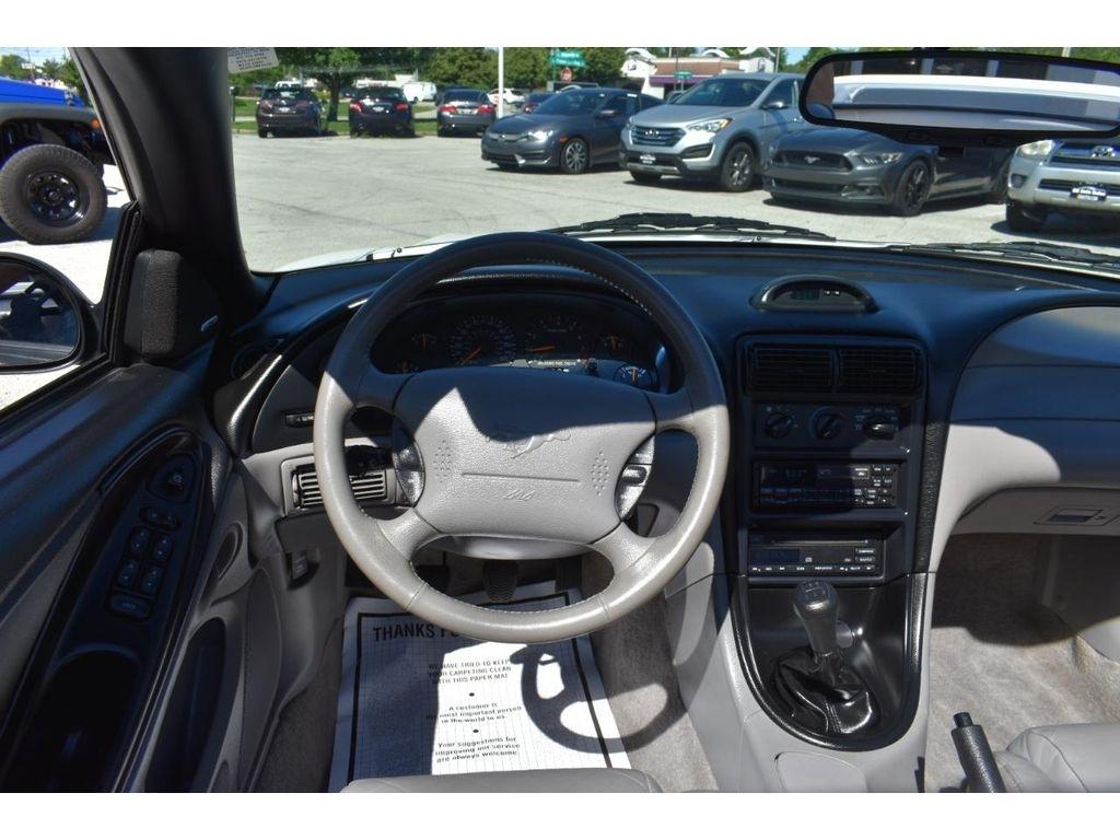 Ford Mustang GT convertible 1996