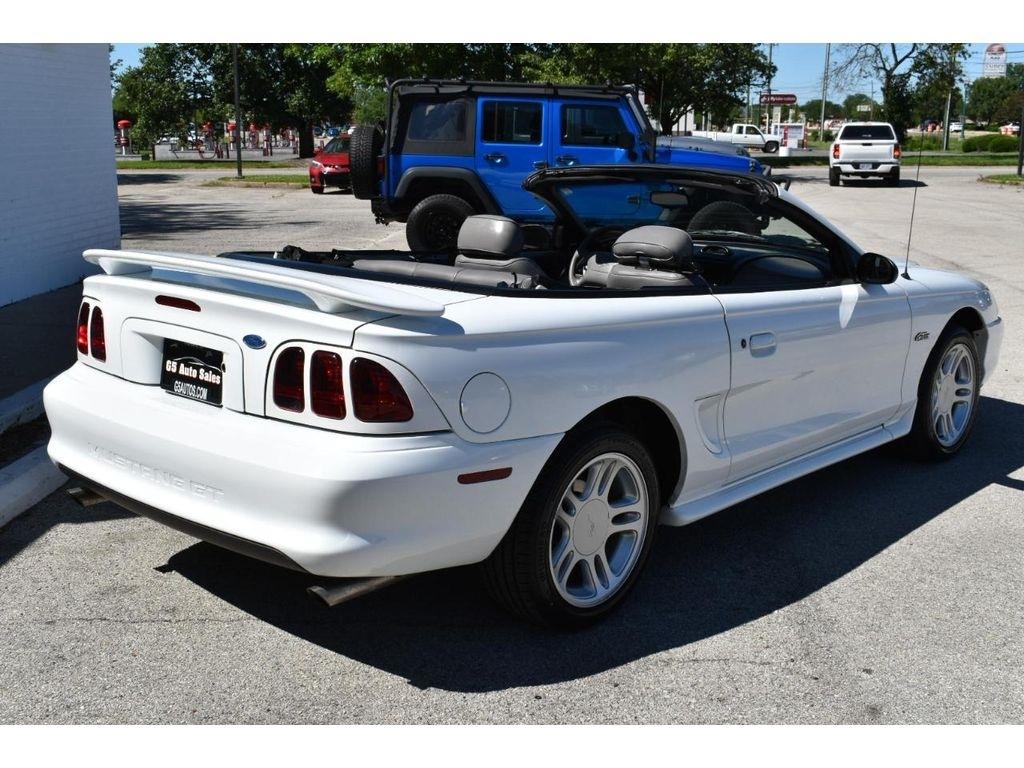 Ford Mustang GT convertible 1996