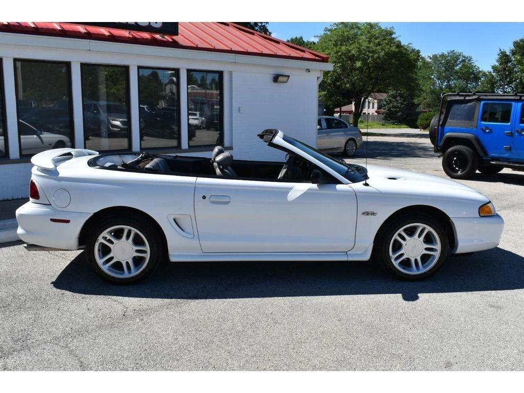 Ford Mustang GT convertible 1996