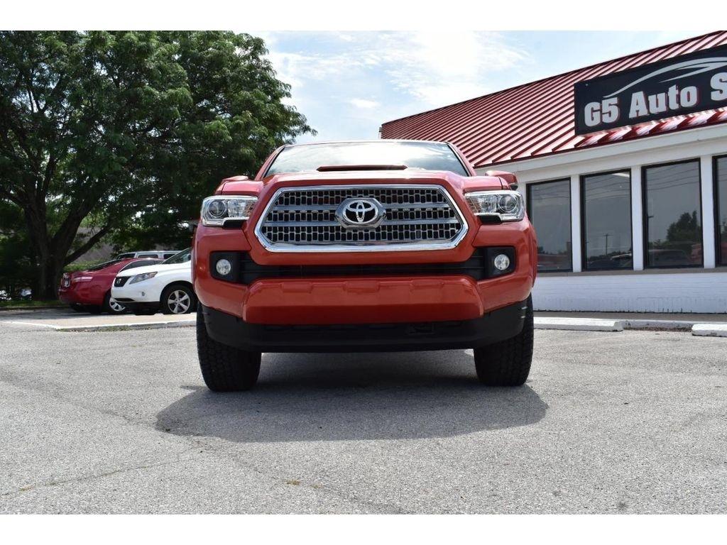 Toyota Tacoma 4WD Access Cab V6 MT TRD Sport (Natl) 2017