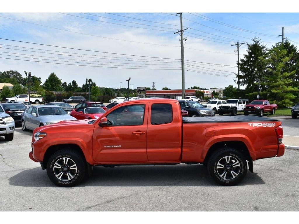 Toyota Tacoma 4WD Access Cab V6 MT TRD Sport (Natl) 2017
