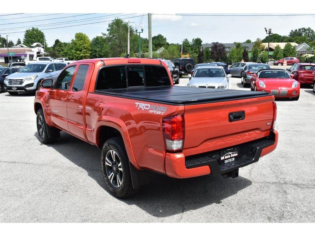 Toyota Tacoma 4WD Access Cab V6 MT TRD Sport (Natl) 2017
