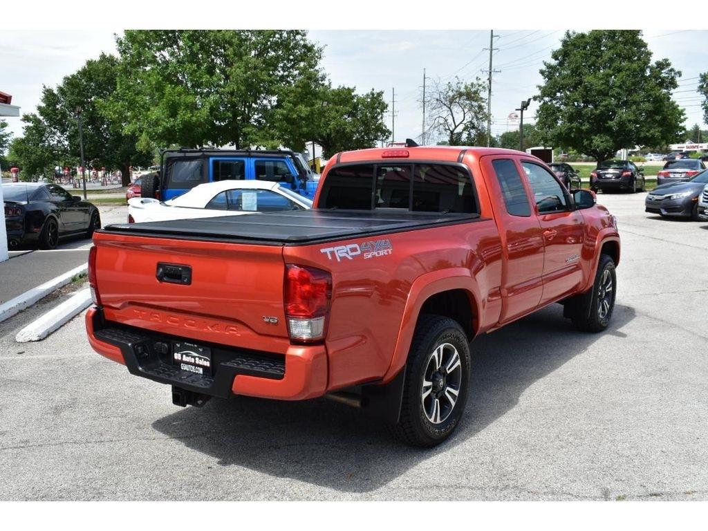 Toyota Tacoma 4WD Access Cab V6 MT TRD Sport (Natl) 2017