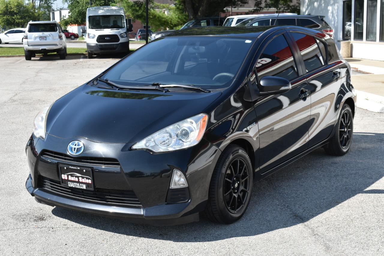 Toyota Prius c Three 2012