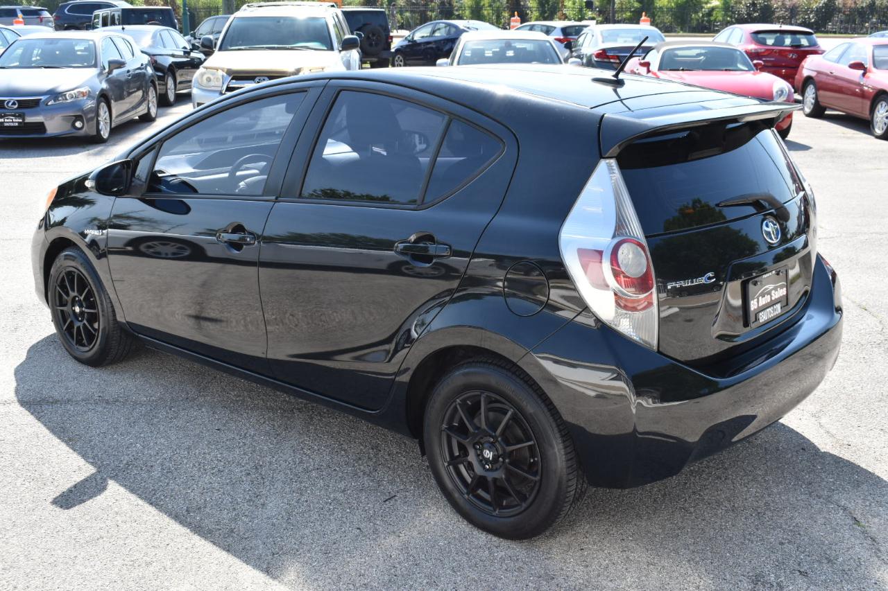 Toyota Prius c Three 2012