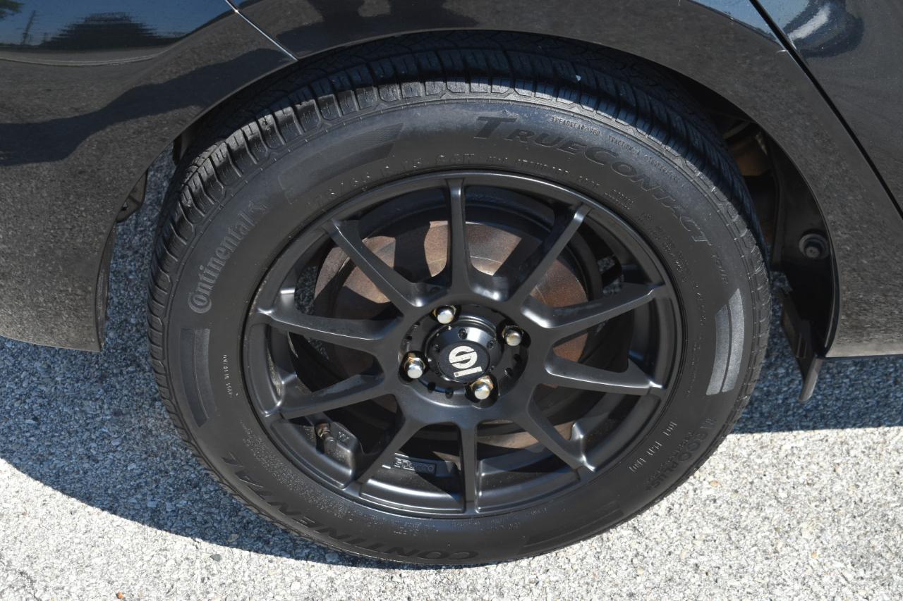 Toyota Prius c Three 2012