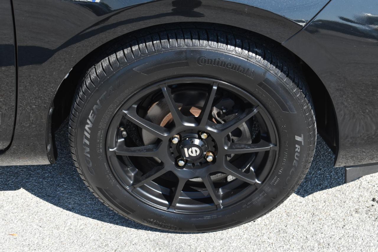 Toyota Prius c Three 2012