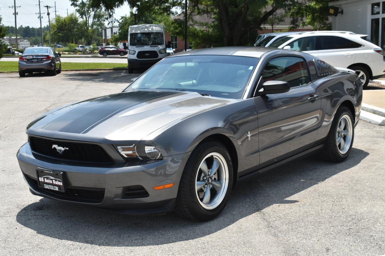 Ford Mustang V6 Coupe 2011