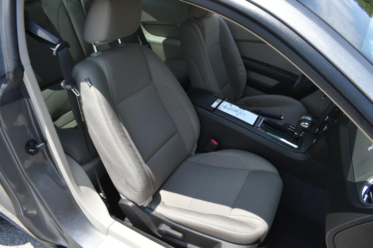 Ford Mustang V6 Coupe 2011