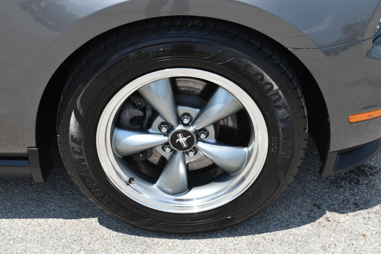 Ford Mustang V6 Coupe 2011