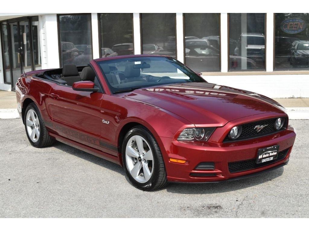 Ford Mustang GT convertible 2014