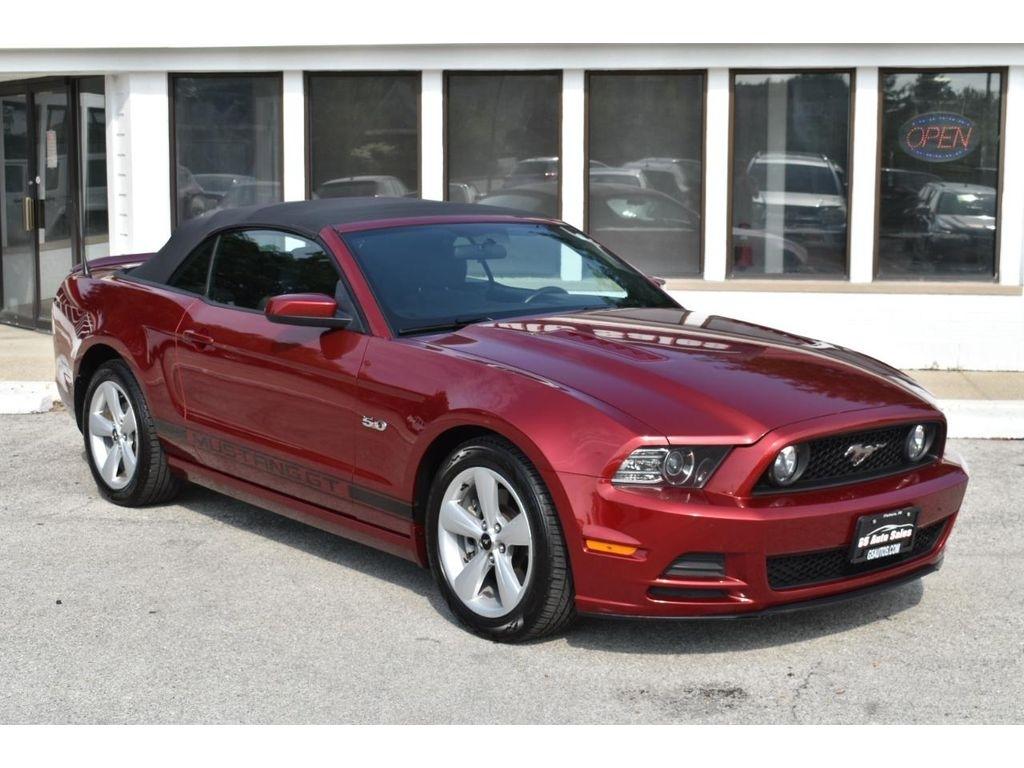 Ford Mustang GT convertible 2014