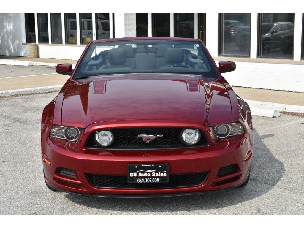 Ford Mustang GT convertible 2014