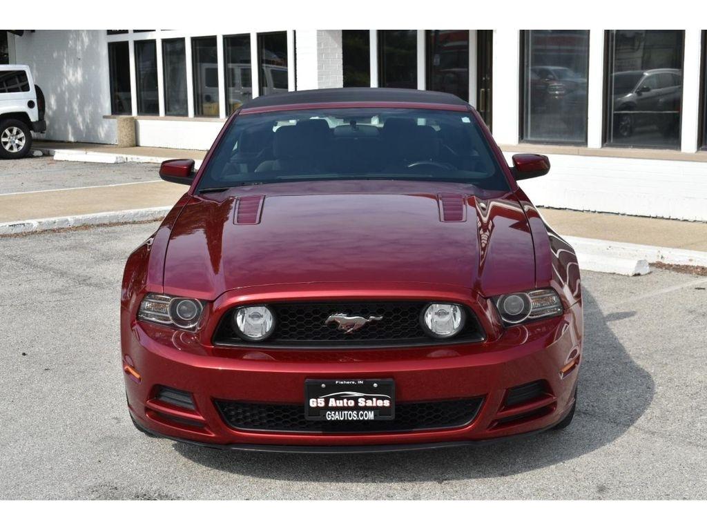 Ford Mustang GT convertible 2014