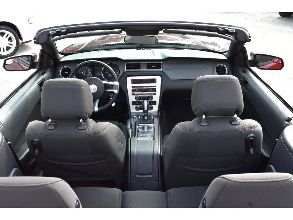 Ford Mustang GT convertible 2014