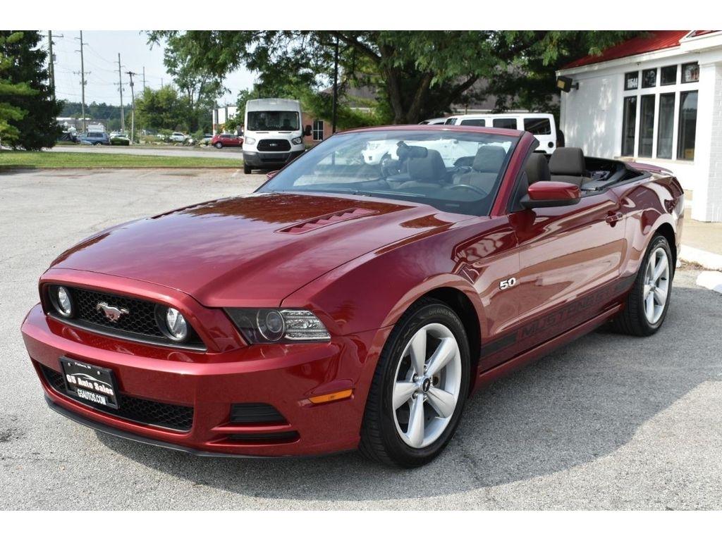 Ford Mustang GT convertible 2014