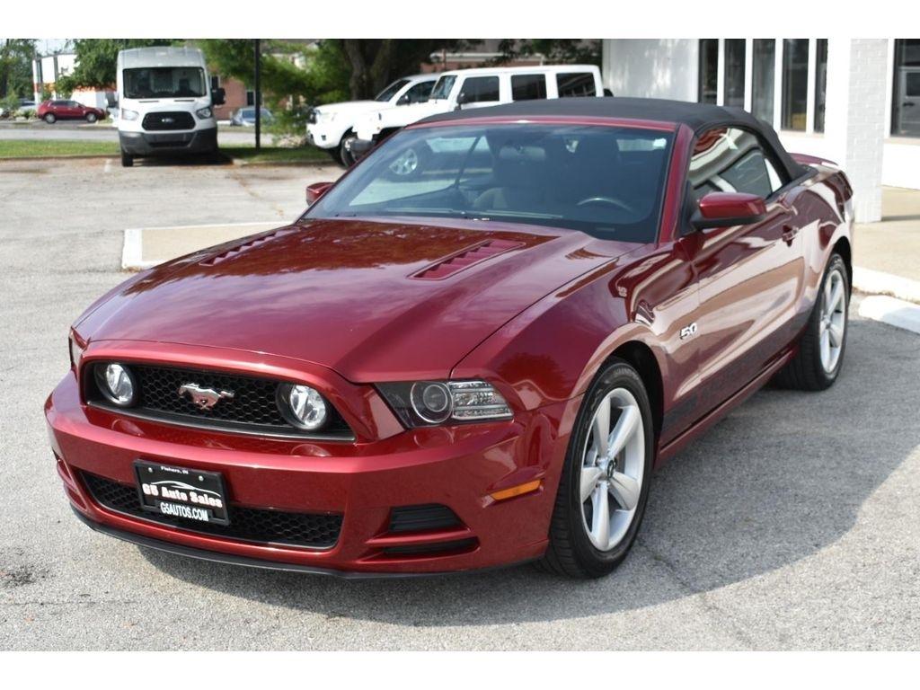 Ford Mustang GT convertible 2014