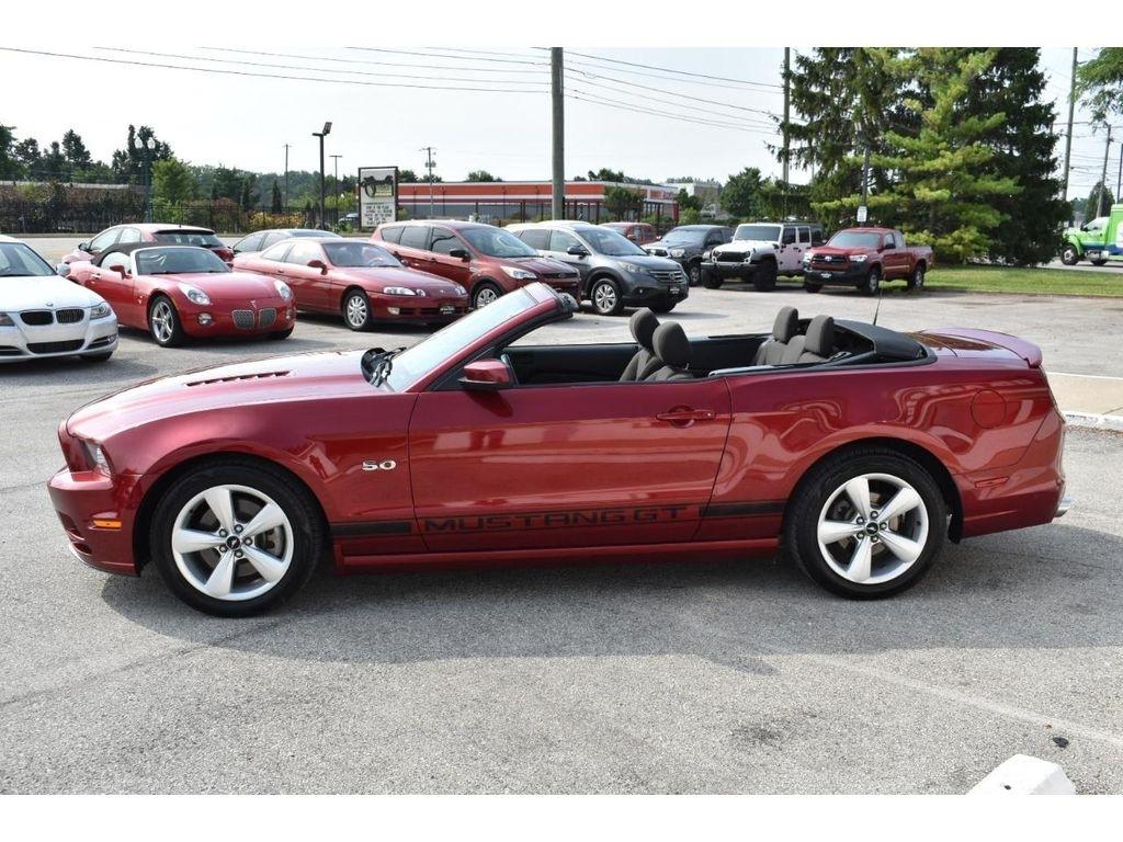 Ford Mustang GT convertible 2014