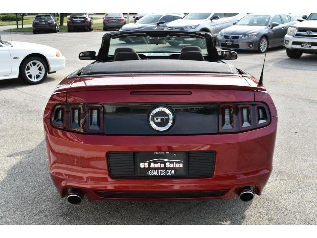 Ford Mustang GT convertible 2014