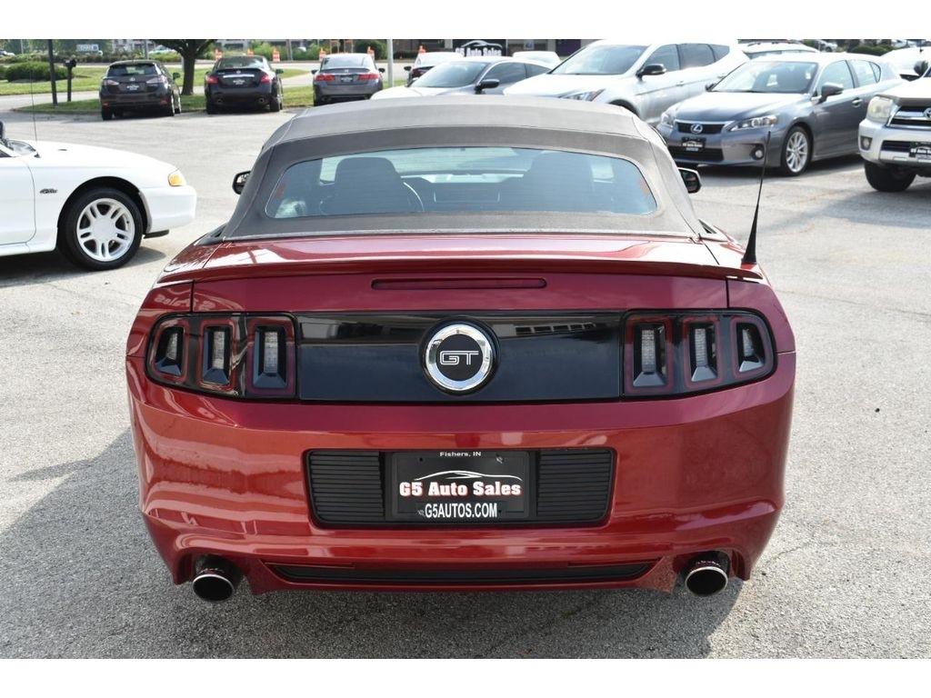 Ford Mustang GT convertible 2014
