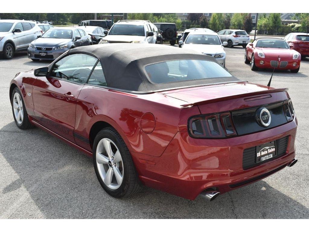 Ford Mustang GT convertible 2014