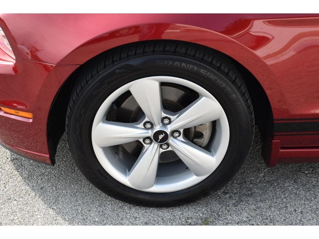 Ford Mustang GT convertible 2014