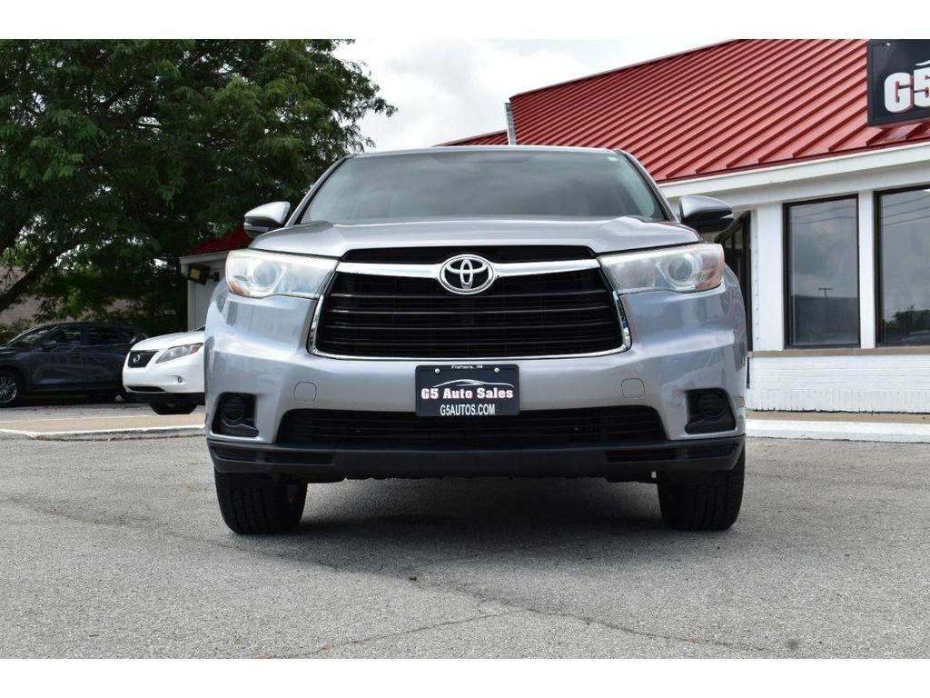 Toyota Highlander LE AWD V6 2016