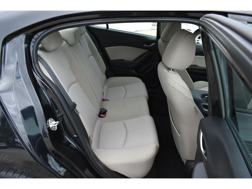 Mazda MAZDA3 i Sport MT 4-Door 2016