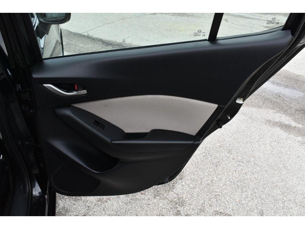 Mazda MAZDA3 i Sport MT 4-Door 2016