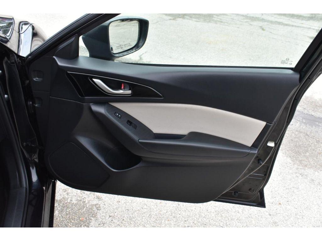 Mazda MAZDA3 i Sport MT 4-Door 2016