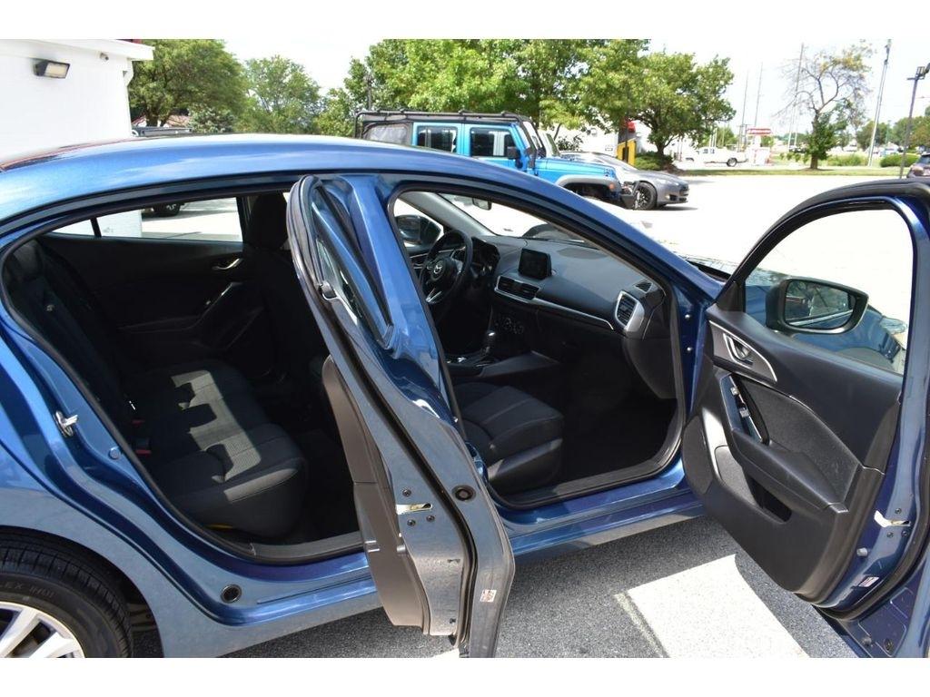 Mazda MAZDA3 i Sport AT 4-Door 2017