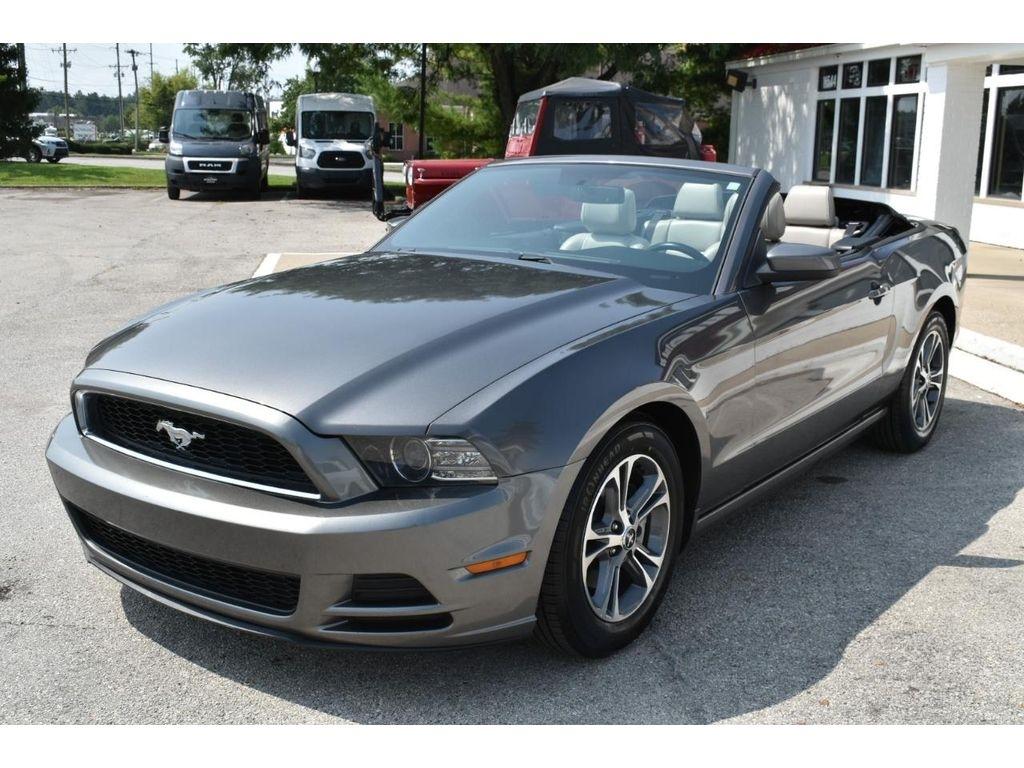 Ford Mustang V6 Premium Convertible 2014