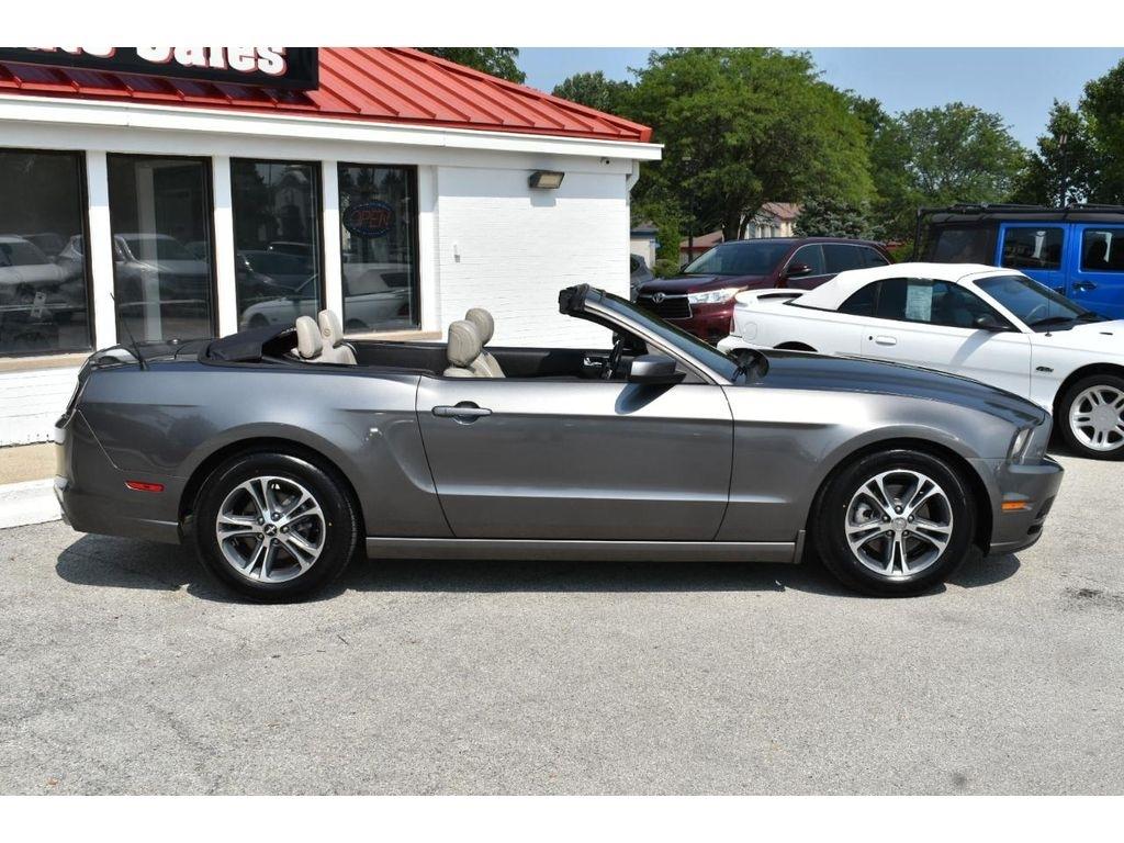 Ford Mustang V6 Premium Convertible 2014