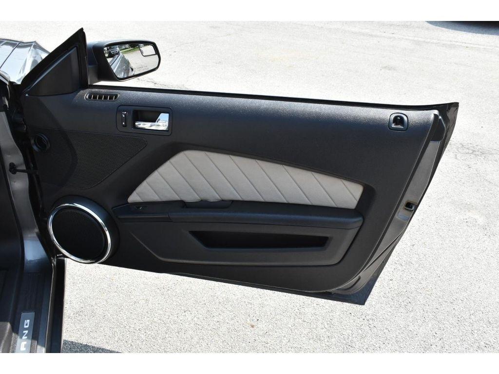 Ford Mustang V6 Premium Convertible 2014