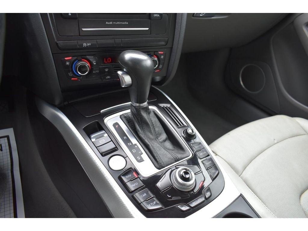 Audi A5 Prestige Cabriolet quattro 7A 2011