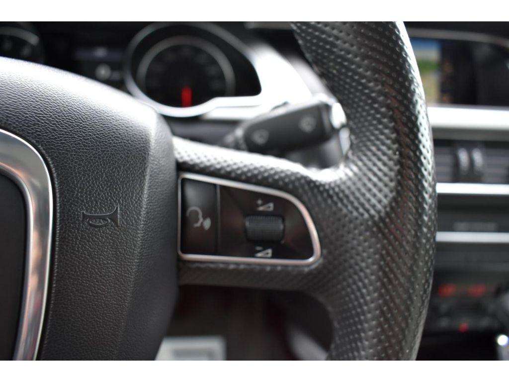 Audi A5 Prestige Cabriolet quattro 7A 2011