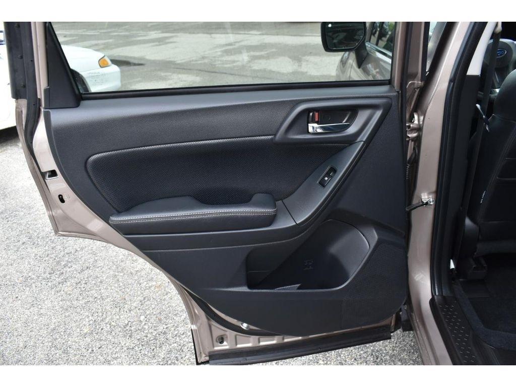 Subaru Forester 2.5i Limited 2015