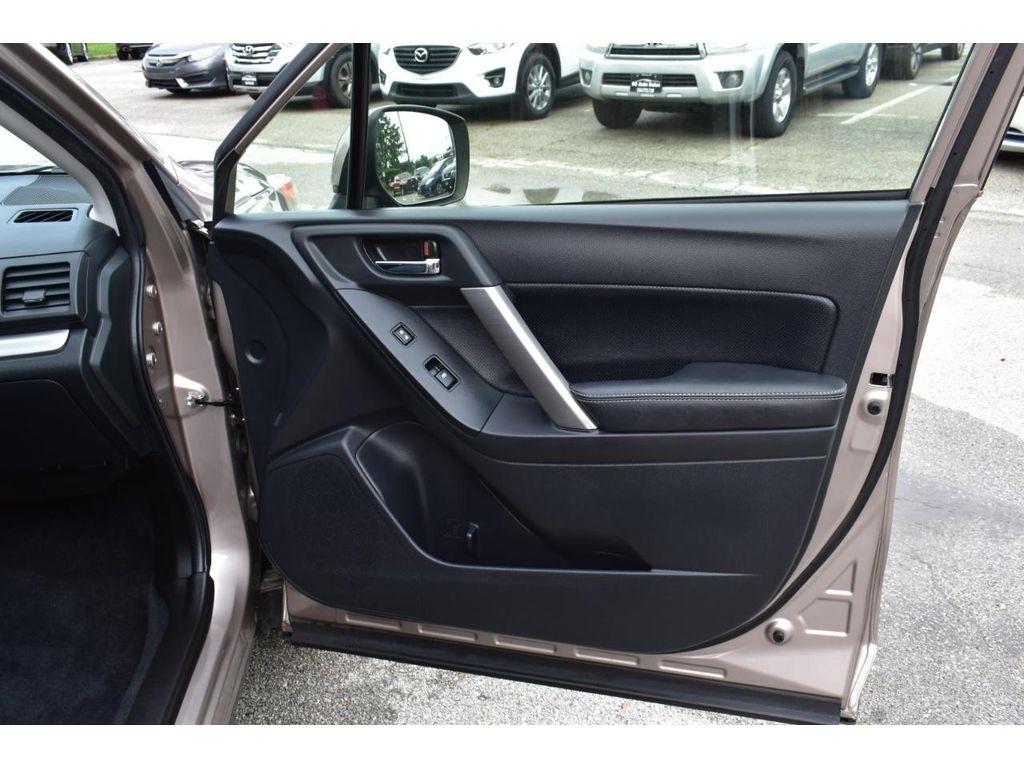 Subaru Forester 2.5i Limited 2015