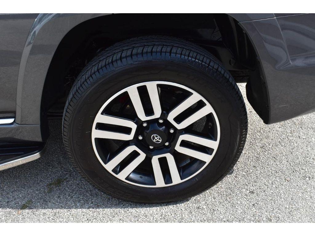 Toyota 4Runner Limited 4WD V6 2016